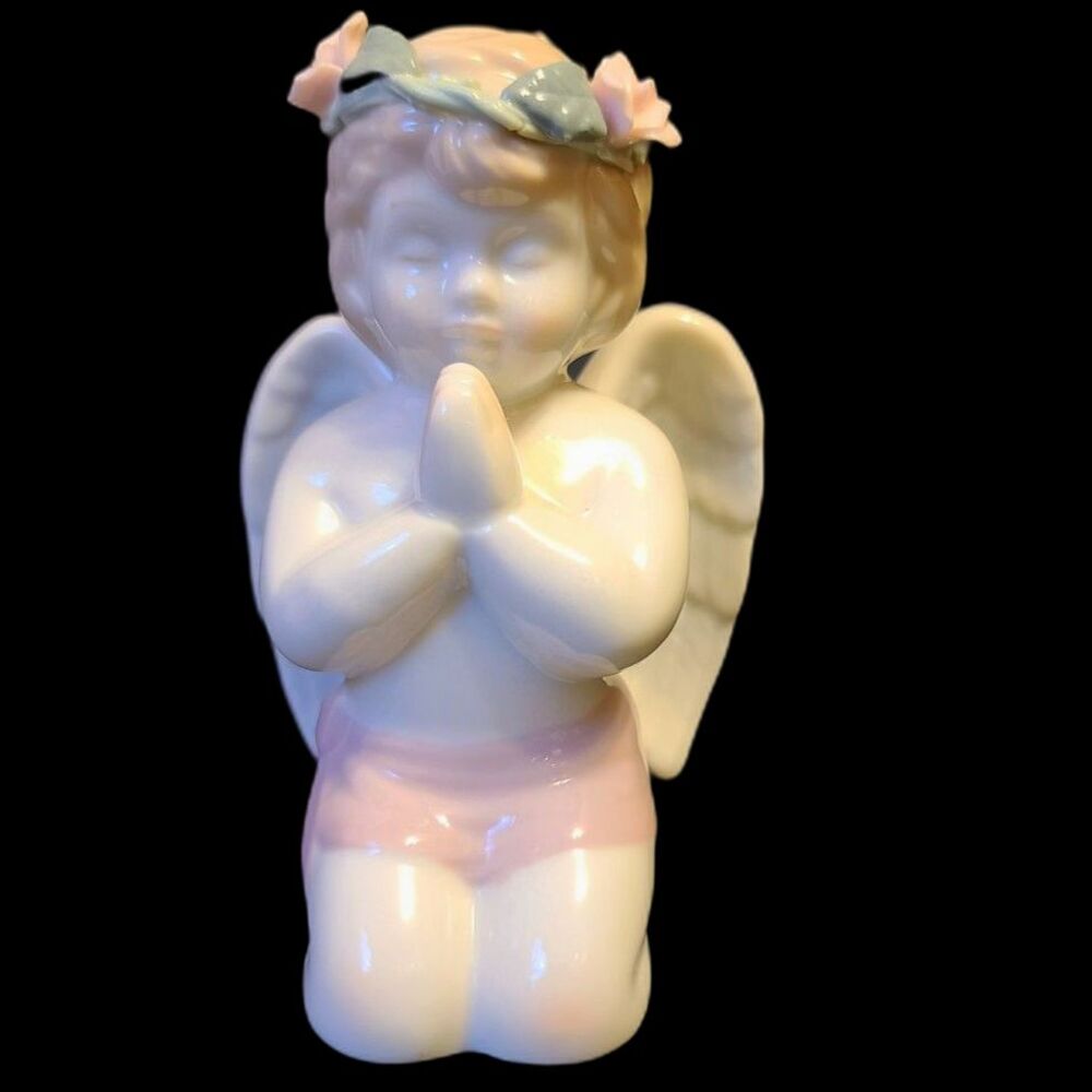 Vintage White Ceramic Praying Kneeling Angel Girl Cherub Rose Wreath Garland